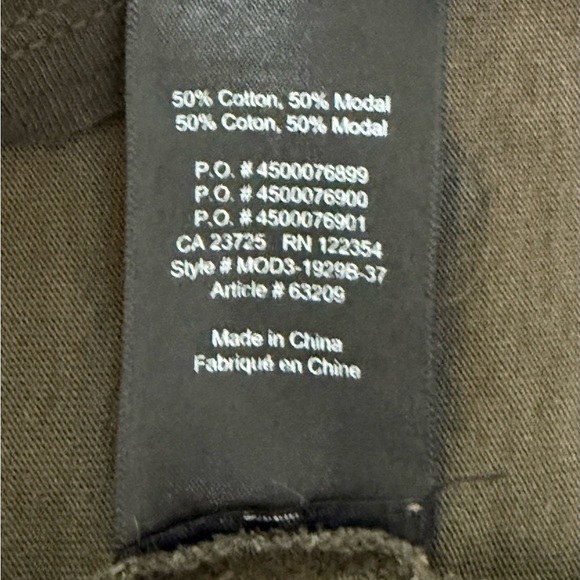 Aritzia TNA Camo Short Sleeve Tee in Olive and Dark Brown XXS - Picture 8 of 8